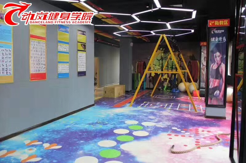 動(dòng)嵐健身河南鄧州加盟店裝修風(fēng)格展示