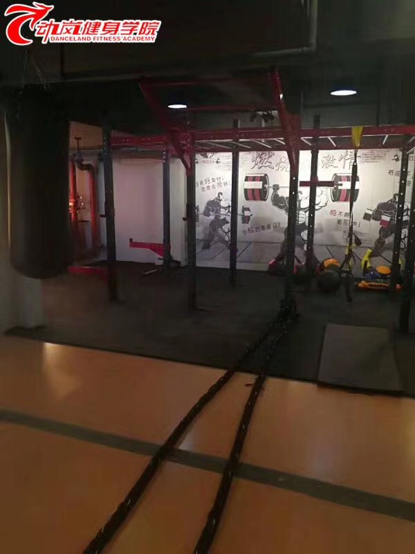 動(dòng)嵐健身贛州興國加盟店裝修風(fēng)格展示