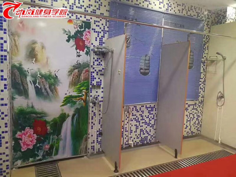 動(dòng)嵐健身贛州興國加盟店裝修風(fēng)格展示