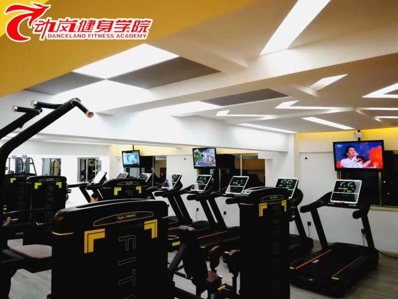 動(dòng)嵐健身云南瀾滄健身房加盟店裝修風(fēng)格展示