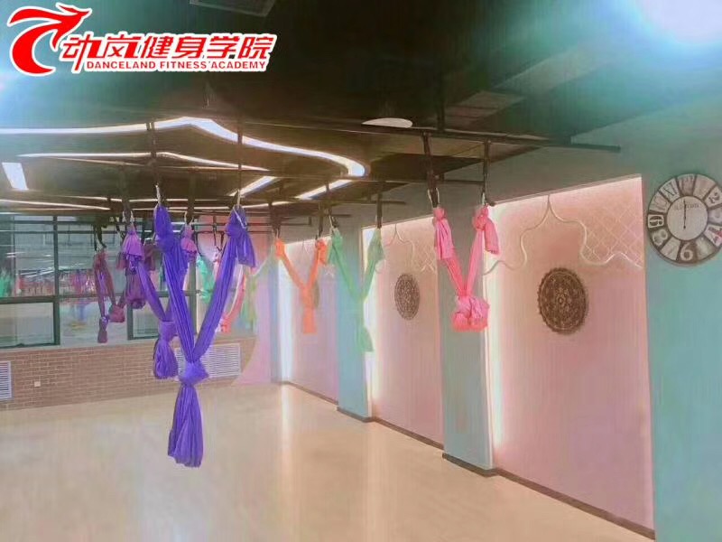 動(dòng)嵐健身甘肅平?jīng)鼋∩矸考用说暄b修風(fēng)格展示
