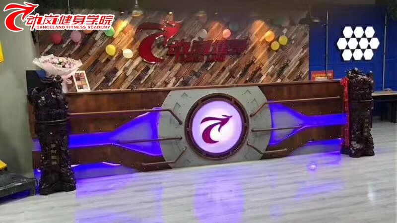 動(dòng)嵐健身甘肅平?jīng)鼋∩矸考用说暄b修風(fēng)格展示