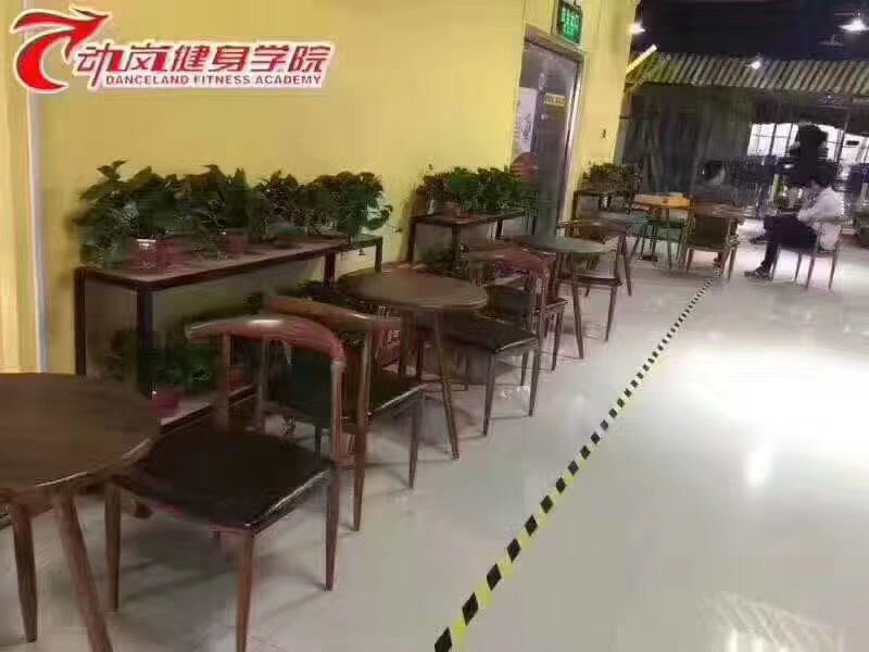 動(dòng)嵐健身河南封丘健身俱樂(lè )部加盟店裝修風(fēng)格展示
