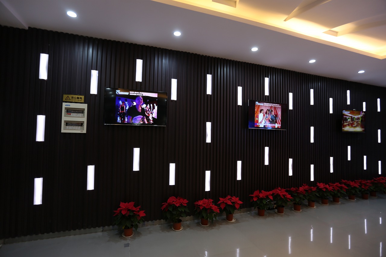 湖北襄陽(yáng)動(dòng)嵐健身房加盟店面裝修展示